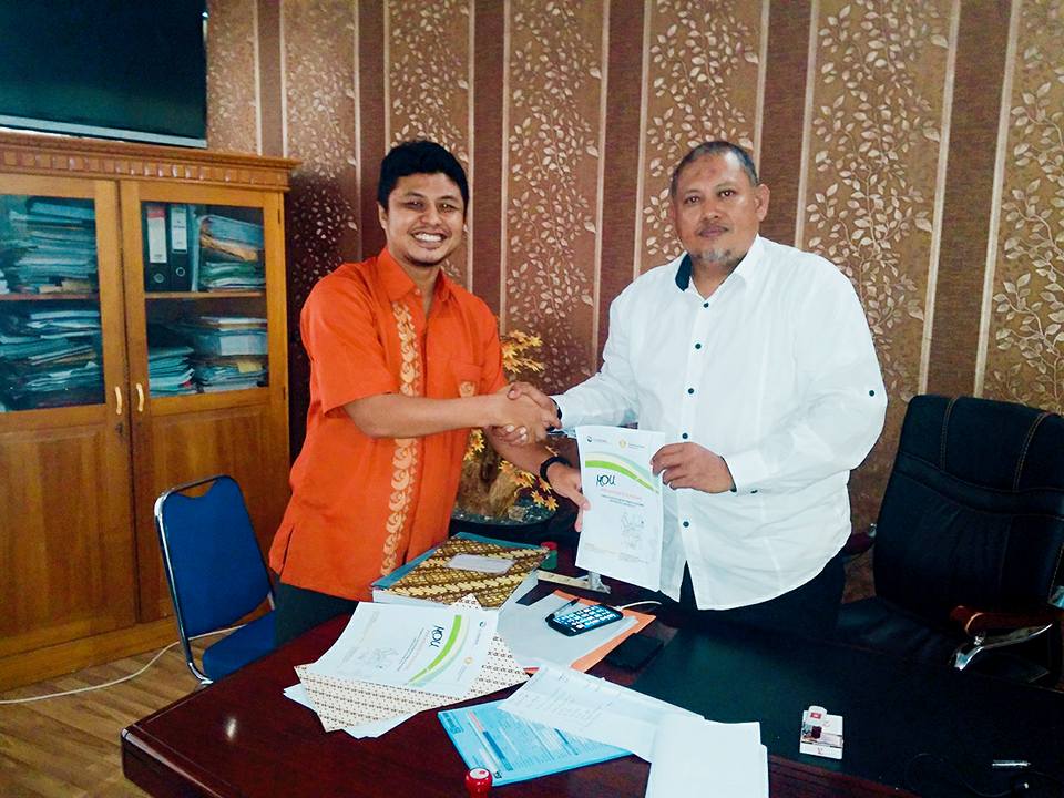 Penandatanganan Perjanjian Kerjasama dengan Ketua Yayasan Universitas Gorontalo